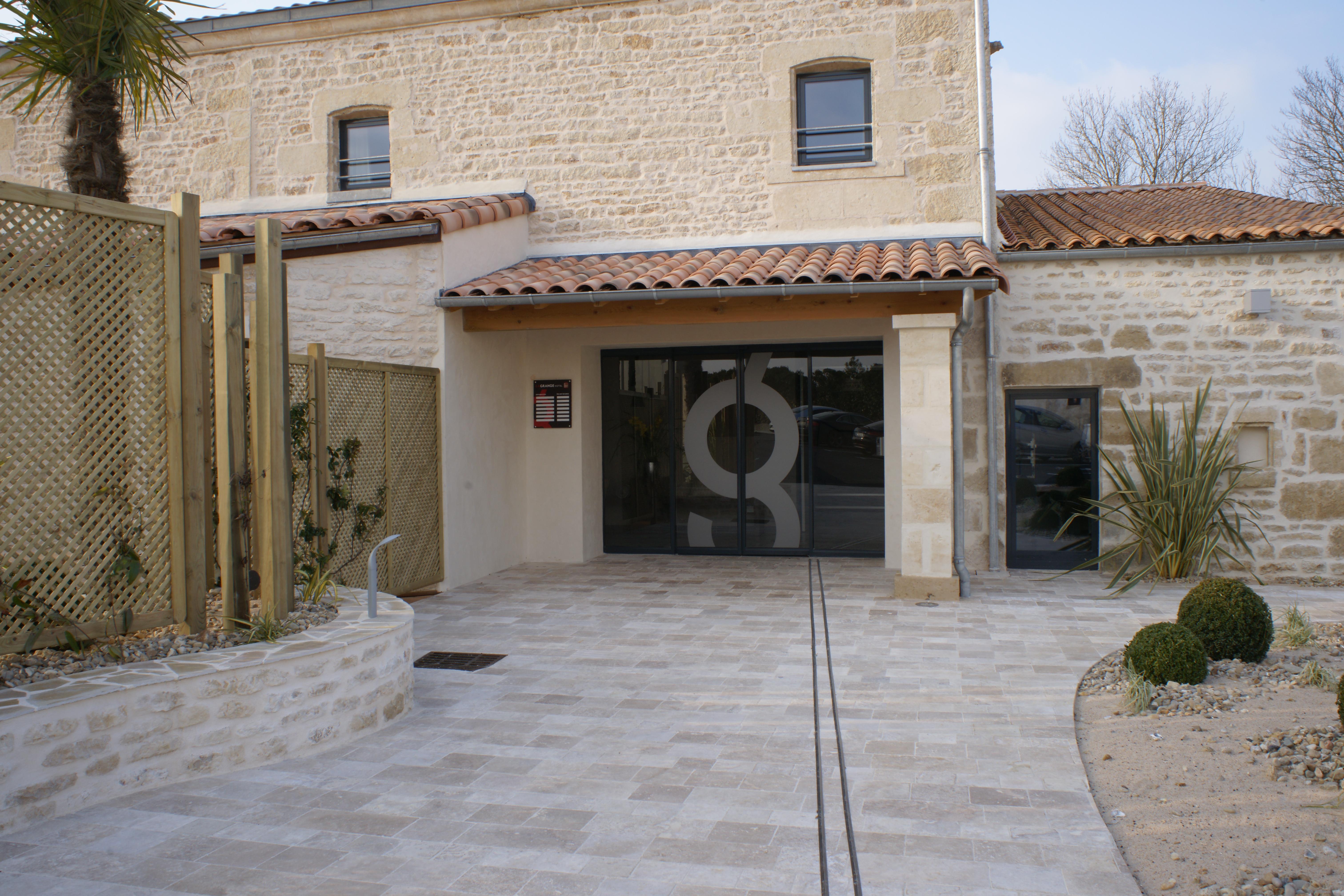 The Originals Boutique, Hotel La Grange, Niort Exterior photo